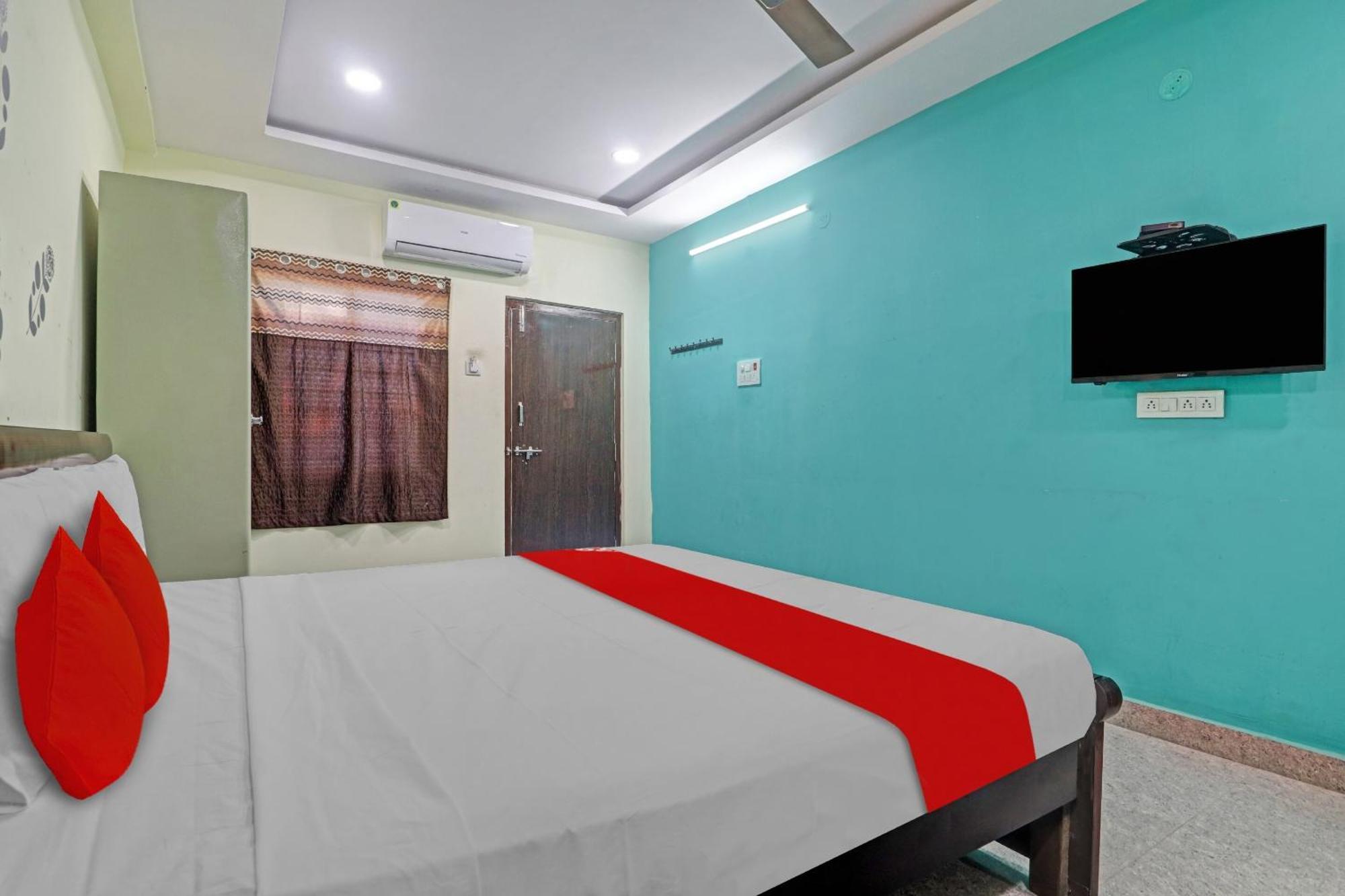 Oyo Flagship 81051 Sri Sai Manikanta Hotel Haidarábád Kültér fotó