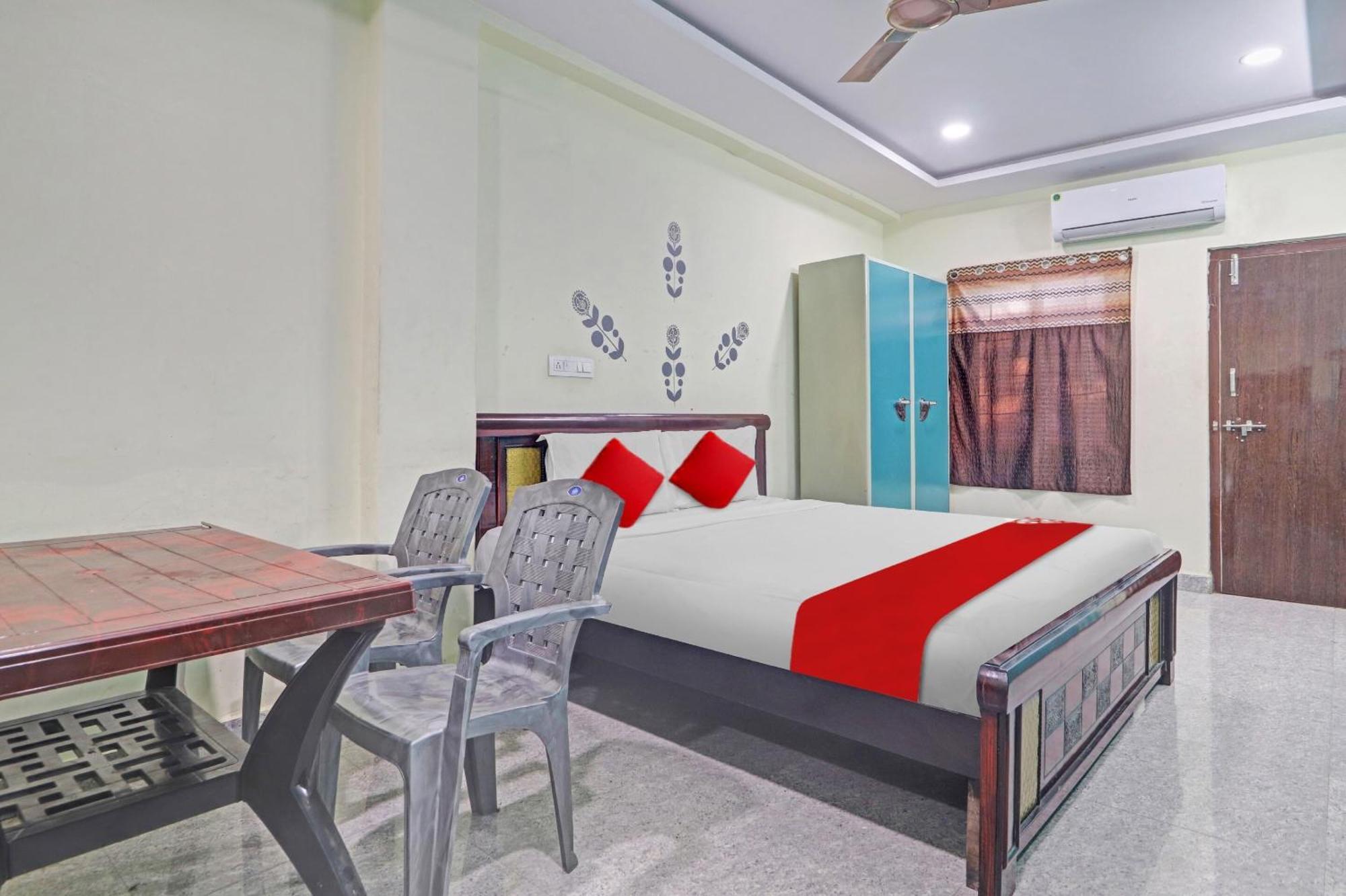 Oyo Flagship 81051 Sri Sai Manikanta Hotel Haidarábád Kültér fotó